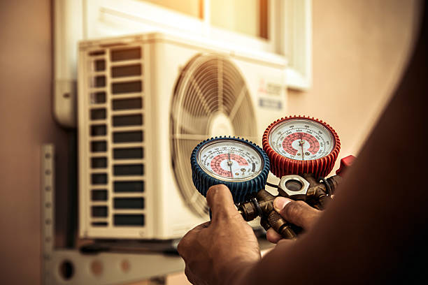 Professional Hvac technician working in Notre Dame, IN